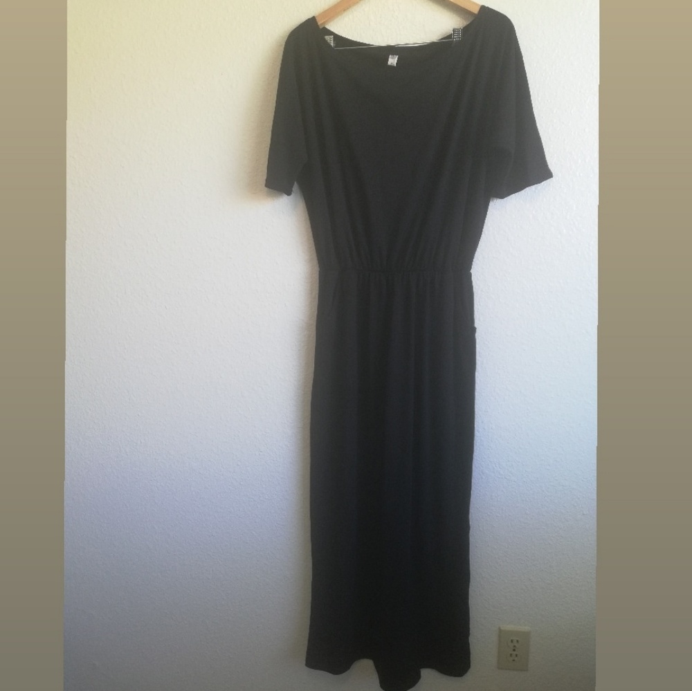 🌷 Black Maxi Dress